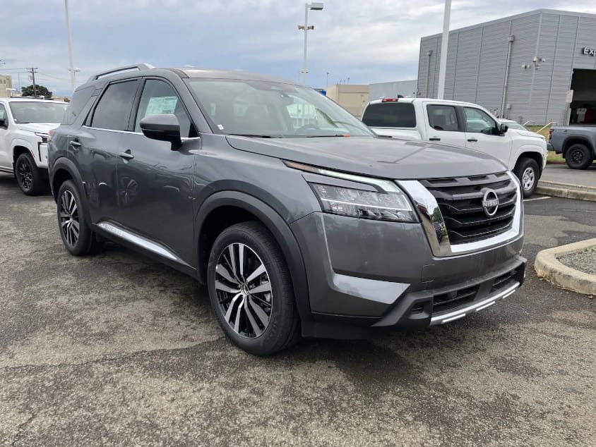 Nissan Pathfinder Platinum